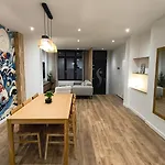 La Vague - & Commerces - 3 - Rdc 100m2 *