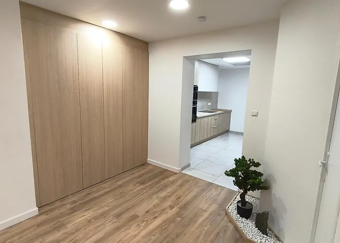 La Vague - & Commerces - 3 - Rdc 100m2 Lejlighed *