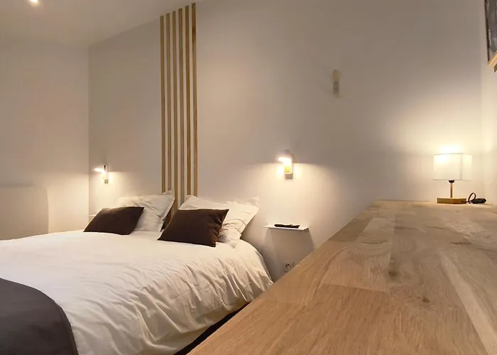 La Vague - & Commerces - 3 - Rdc 100m2 Lejlighed *